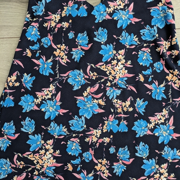 Zara Navy Floral Mini - Picture 3 of 6